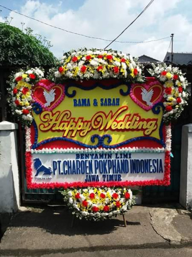 Karangan Bunga Pernikahan solo